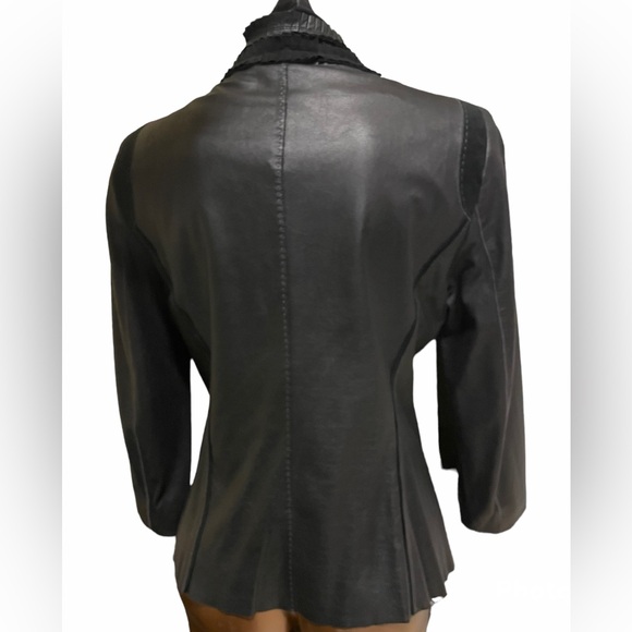 Gorgeous Elie Tahari Leather Jacket - Picture 6 of 14